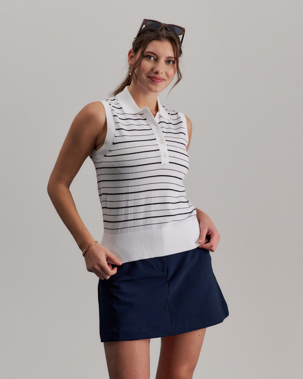 WHITE/NAUTI
